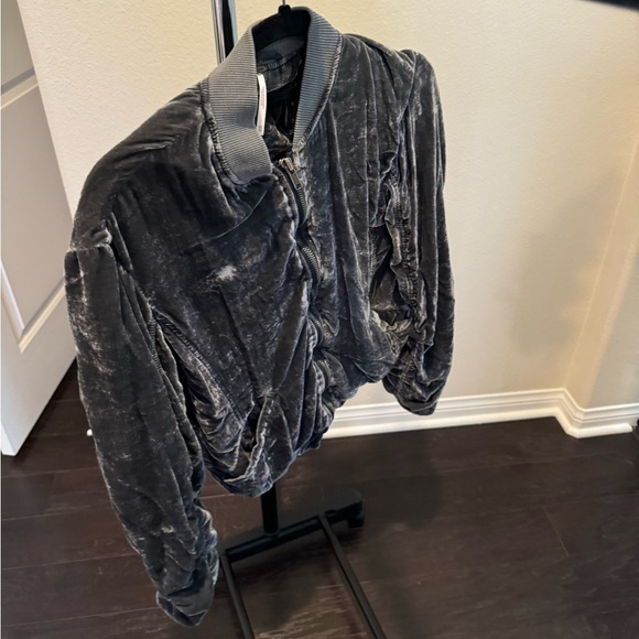 Free People Ruched Velvet Bomber Jacket in XS - Picture 4 of 6